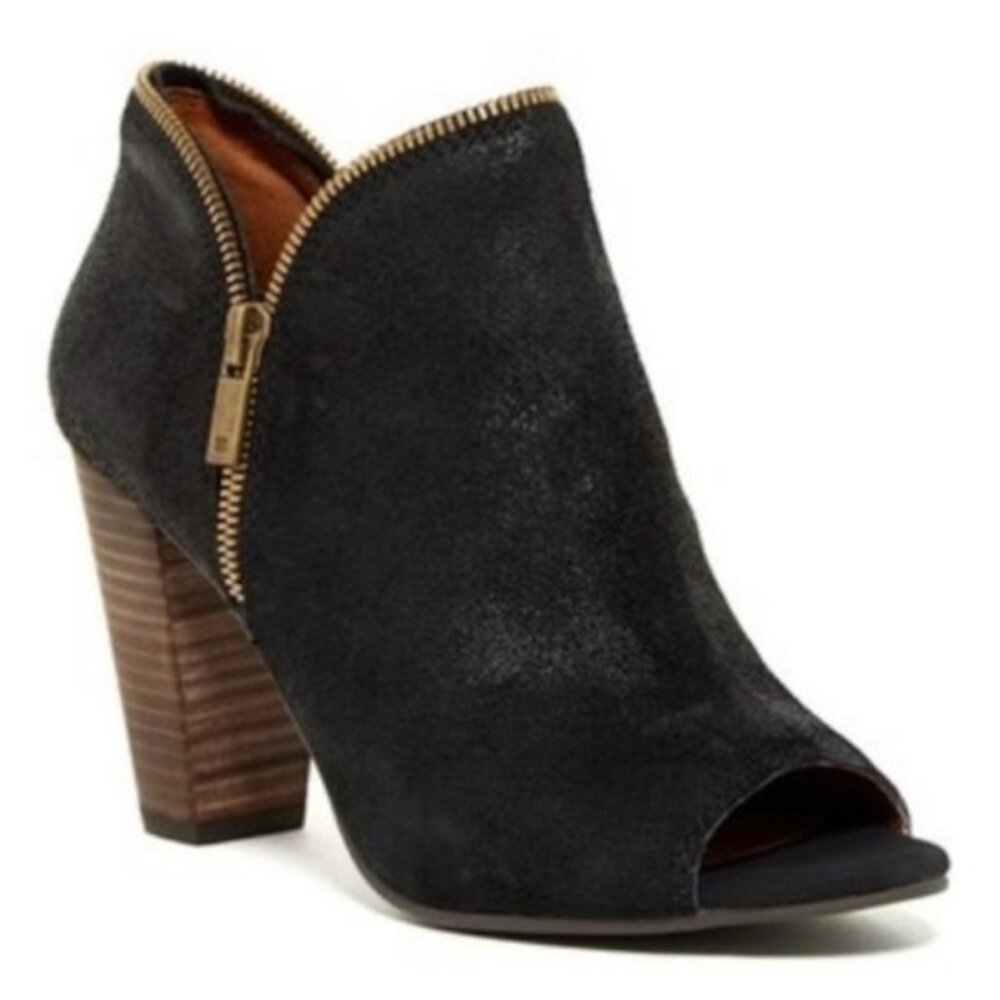 Padmah Black Ankle Bootie